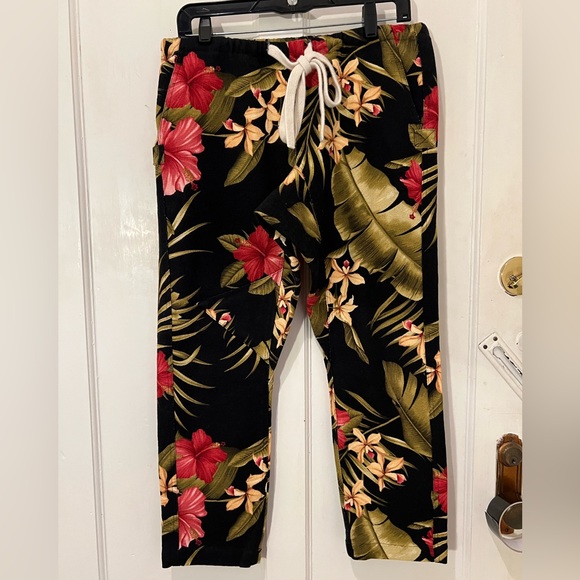 FREECITY MENS DESIGNER RARE MEDIUM FLORAL PANTS